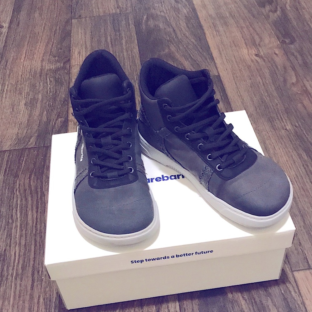 Be Lenka/Barebarics Barefoot Shoes HIFLY Grey EU SIZE 38 V GENTLY USED W BOX.